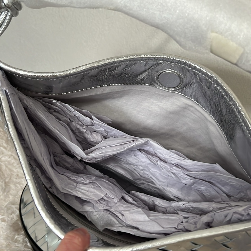 Walter Baker Large Hazel Silver Woven Hobo Bag with Matching Pouch - Picture 5 of 16